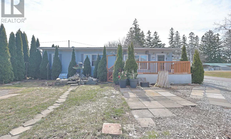 48-9385 Ipperwash Road