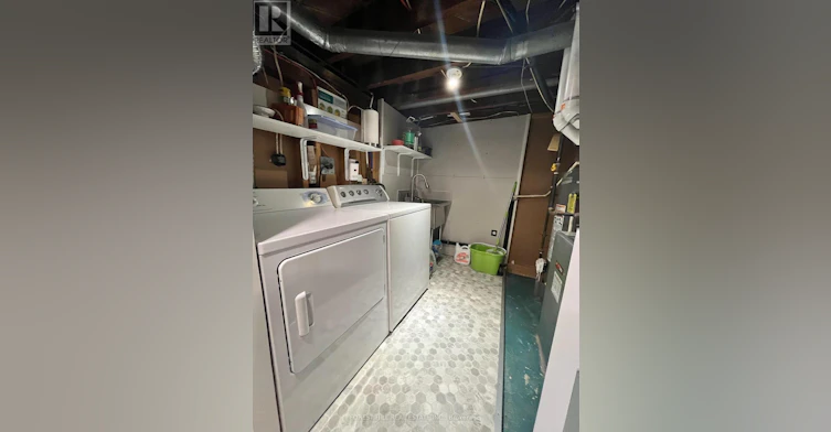 BSMT-960 Briar Hill Avenue, Toronto, ON, M6B 1M3 - 13
