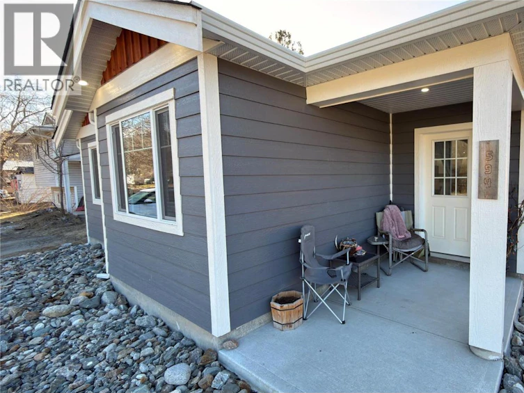 594 Sixth Avenue, Midway, BC, V0H 1M0 - 5