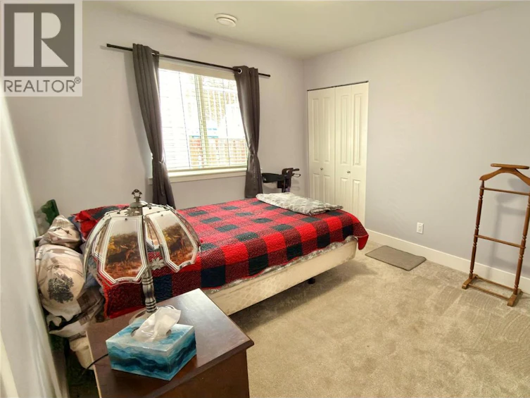 594 Sixth Avenue, Midway, BC, V0H 1M0 - 34