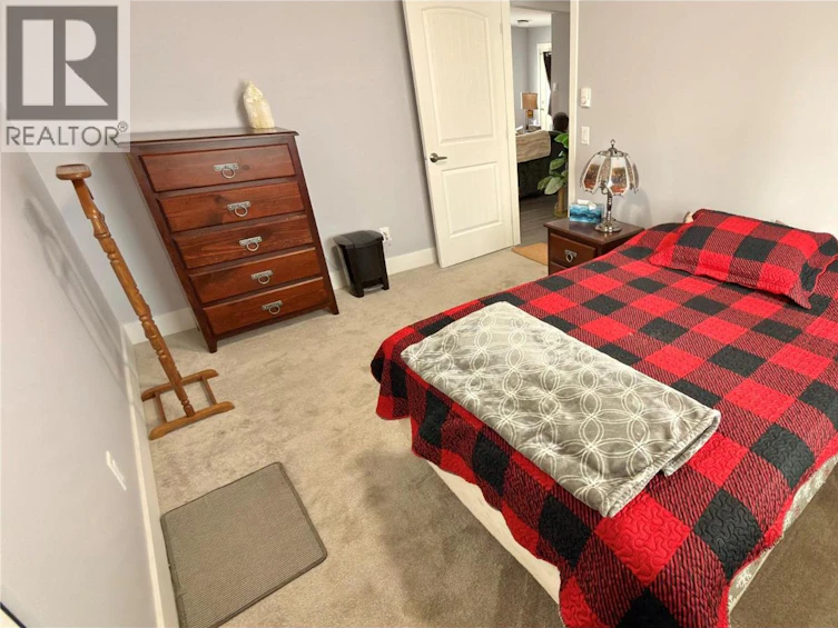 594 Sixth Avenue, Midway, BC, V0H 1M0 - 32