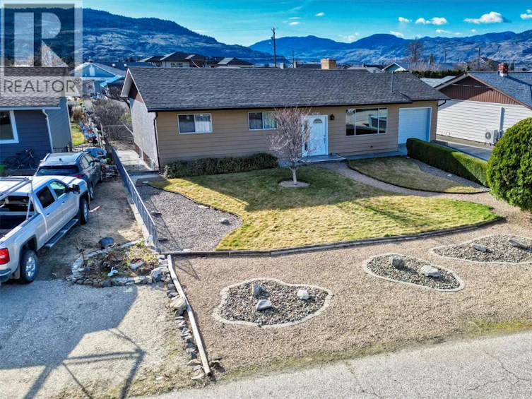 5883 Fairview Place, Oliver, BC, V0H 1T1