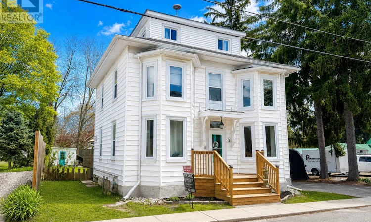 3 Reid Street