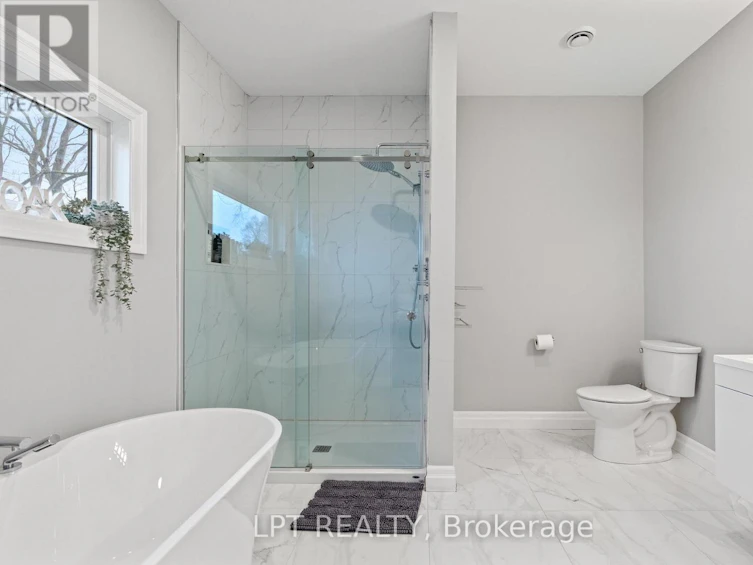 8439 Lazy Lane, Lambton Shores, ON, N0M 2N0 - 28