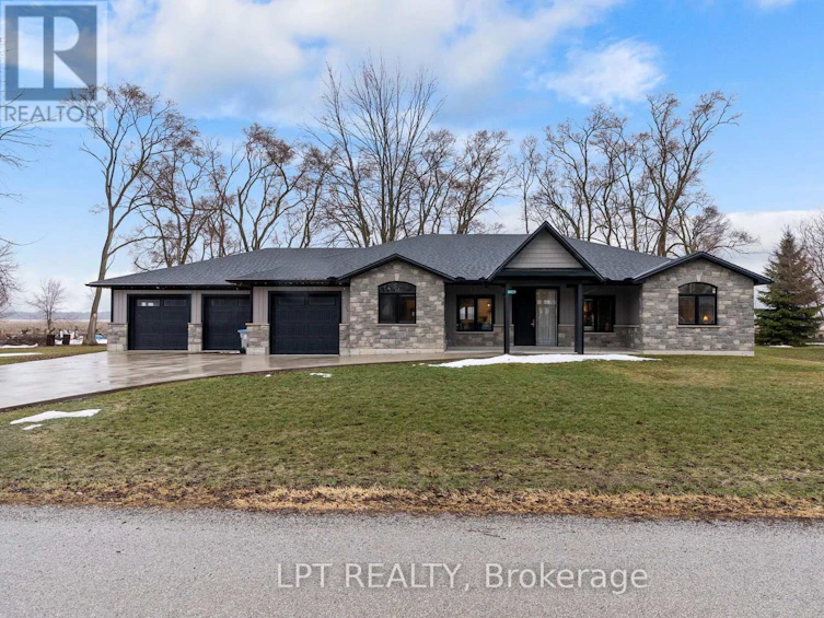 8439 Lazy Lane, Lambton Shores, ON, N0M 2N0 - 37