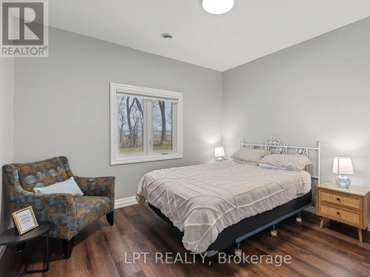8439 Lazy Lane, Lambton Shores, ON, N0M 2N0 - 17