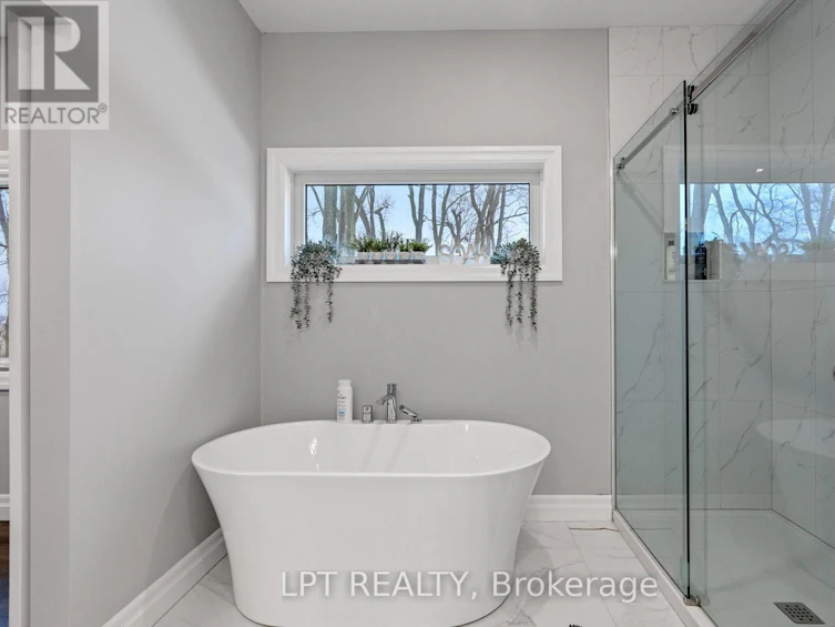 8439 Lazy Lane, Lambton Shores, ON, N0M 2N0 - 29