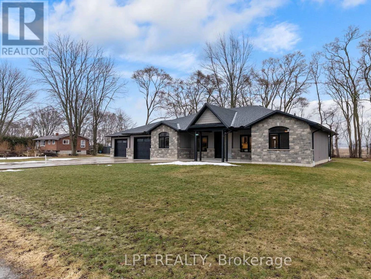 8439 Lazy Lane, Lambton Shores, ON, N0M 2N0 - 38