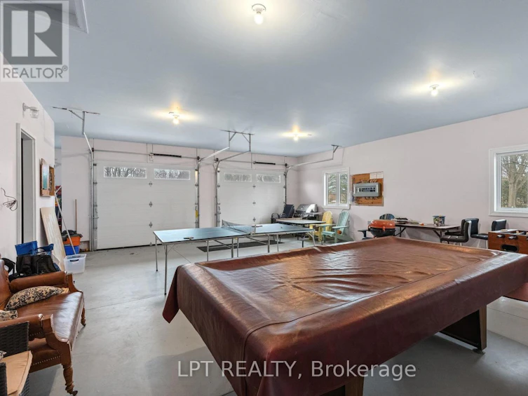 8439 Lazy Lane, Lambton Shores, ON, N0M 2N0 - 32