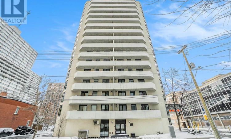 1102-200 Bay Street