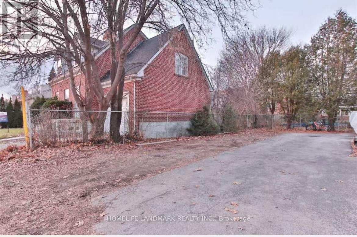 360B Lawrence Avenue W, Toronto, ON, M5M 1B7