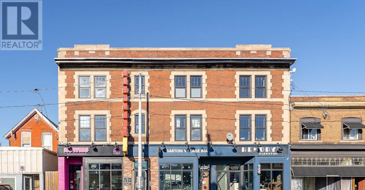 302-657 Barton Street E, Hamilton, ON, L8L 3A3