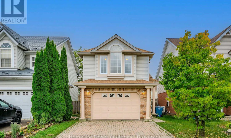 4 Darling Crescent