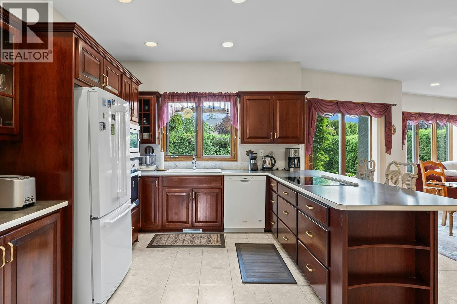463 Carona Crescent, Kelowna, BC, V1W 3C6 - 12