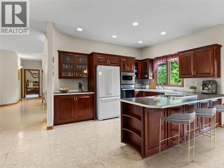 463 Carona Crescent, Kelowna, BC, V1W 3C6 - 10