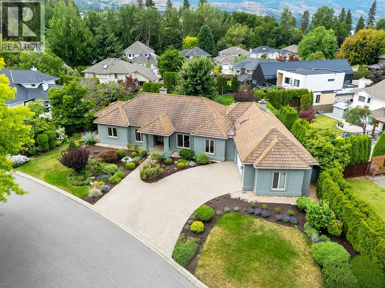 463 Carona Crescent, Kelowna, BC, V1W 3C6 - 2