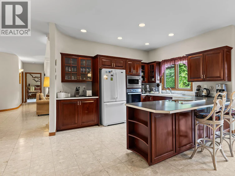 463 Carona Crescent, Kelowna, BC, V1W 3C6 - 13