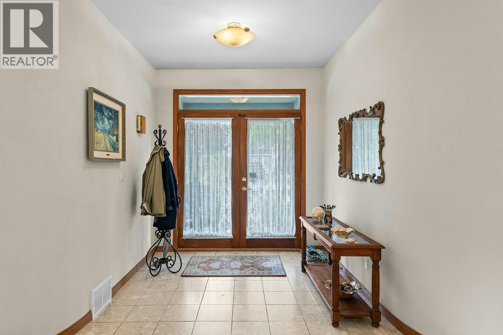 463 Carona Crescent, Kelowna, BC, V1W 3C6 - 4