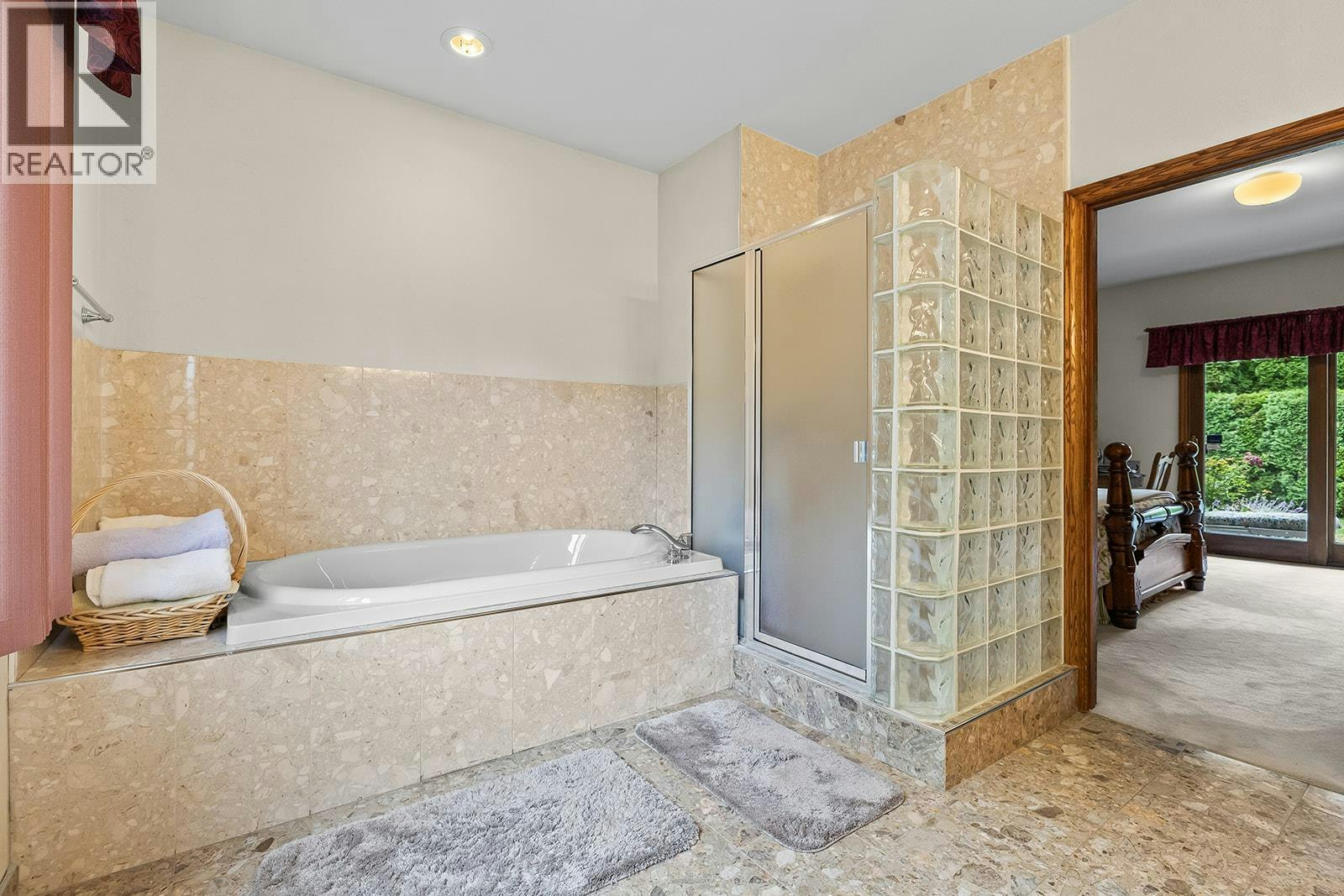 463 Carona Crescent, Kelowna, BC, V1W 3C6 - 31