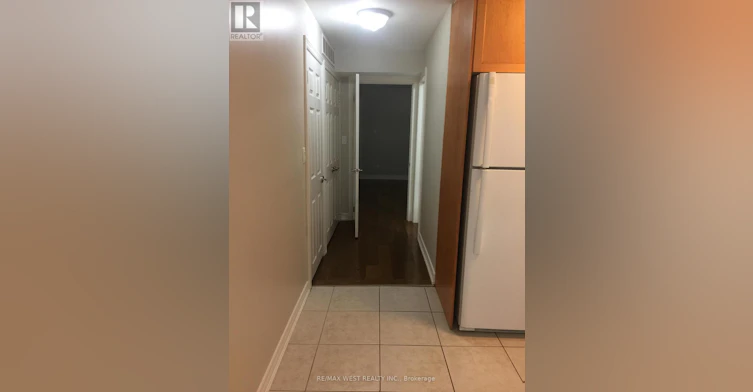 LOWER-150 Wiltshire Avenue, Toronto, ON, M6N 2W1 - 3