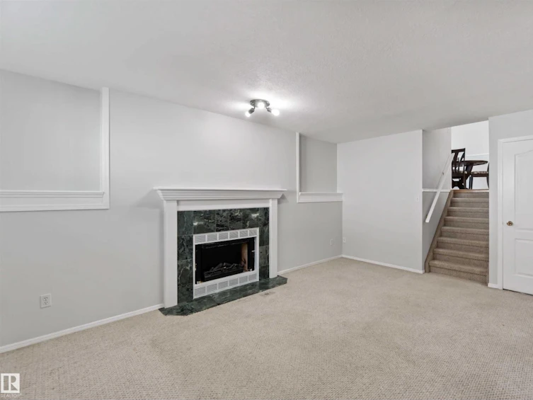 14748 33 Street NW, Edmonton, AB, T5Y 2G2 - 33