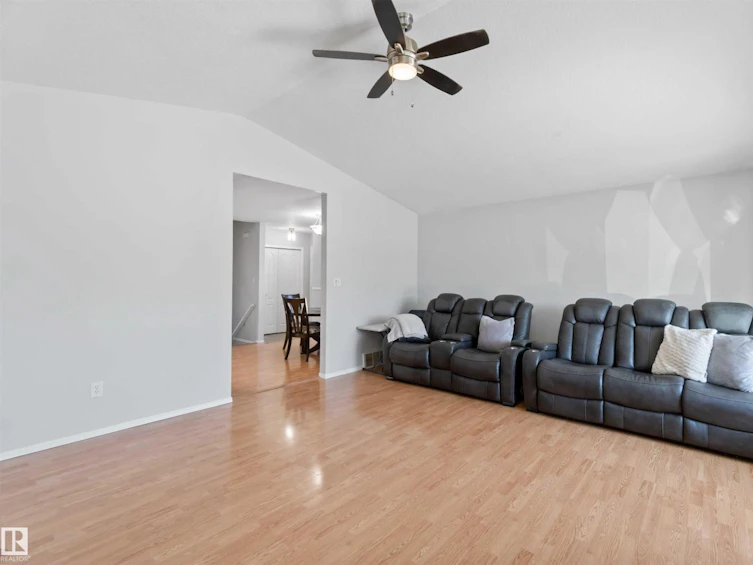 14748 33 Street NW, Edmonton, AB, T5Y 2G2 - 7