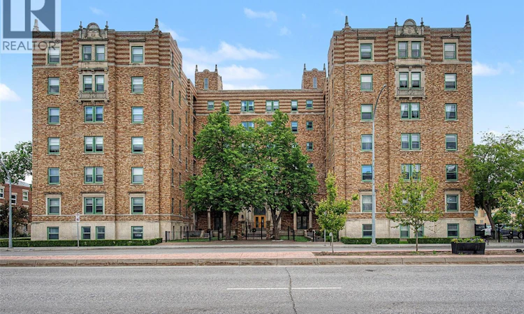 214-2305 Victoria Avenue