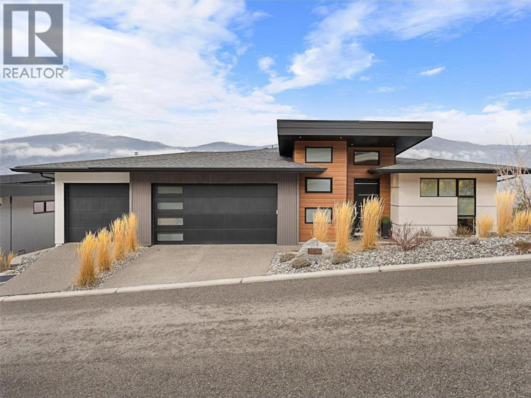 3596 Arrowroot Drive, Kelowna, BC, V1V 3G2