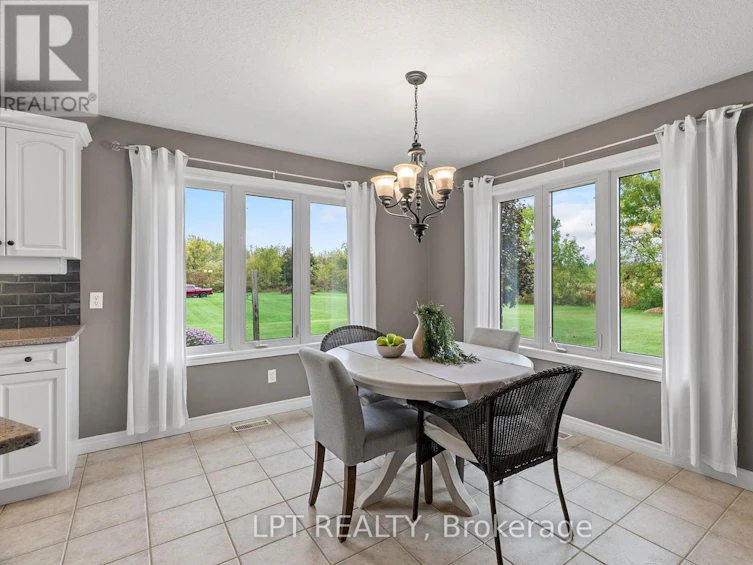 18 Durham Street, Newbury, ON, N0L 1Z0 - 13