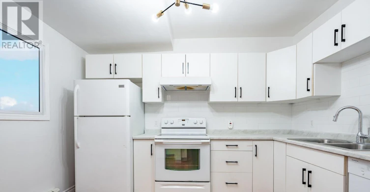MAIN-4762 Kincaid Place, Niagara Falls, ON, L2E 1C5 - 3