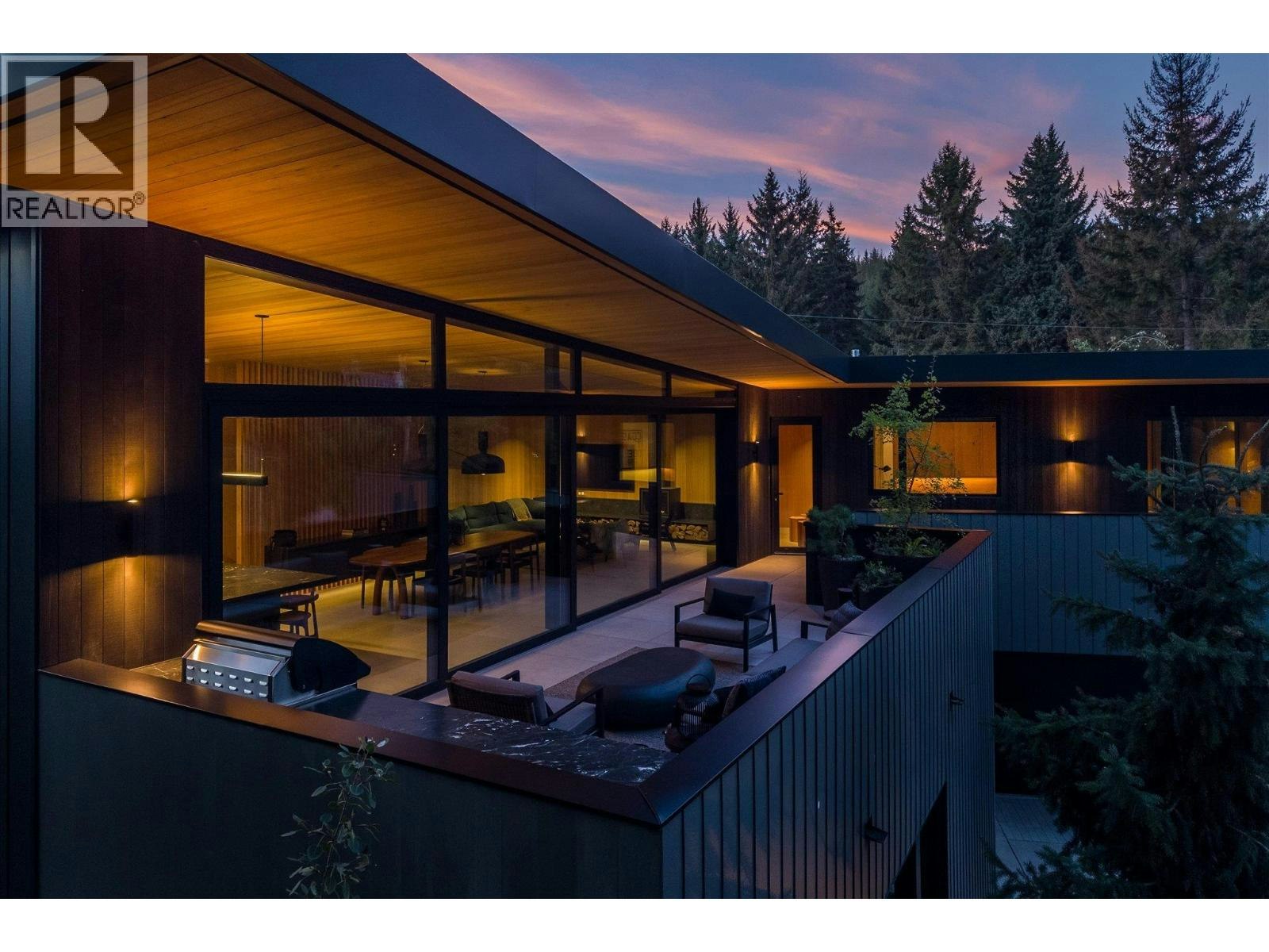 7501 Ambassador Crescent, Whistler, BC, V8E 0E5