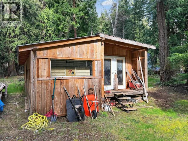 1229 Tennyson Road, Savary Island, BC, V0N 2G0 - 12