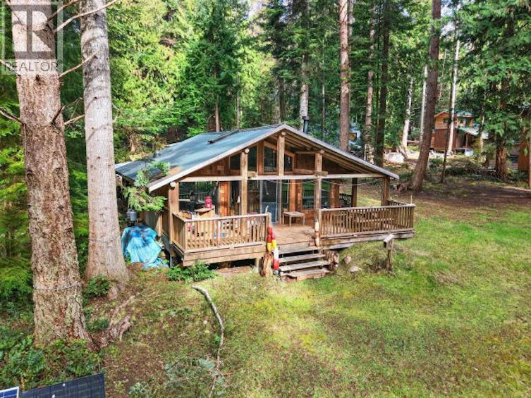 1229 Tennyson Road, Savary Island, BC, V0N 2G0