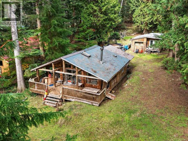 1229 Tennyson Road, Savary Island, BC, V0N 2G0 - 2