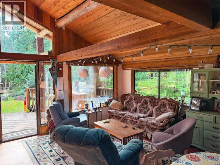 1229 Tennyson Road, Savary Island, BC, V0N 2G0 - 5