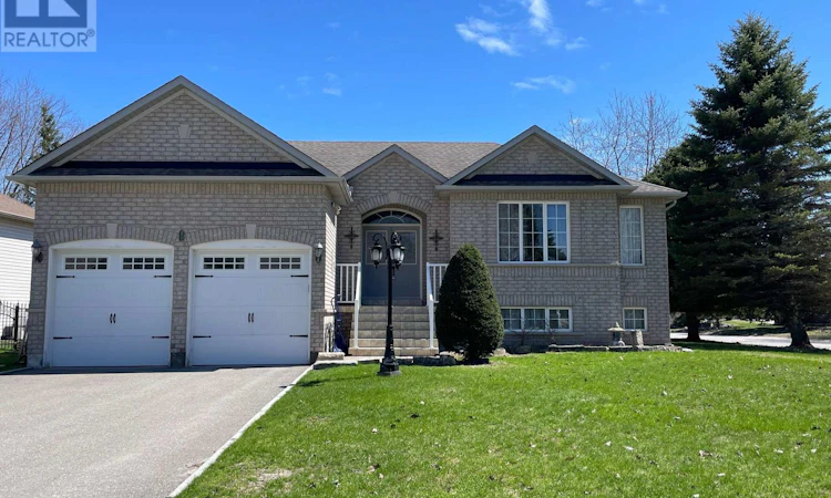 1 Bay Court