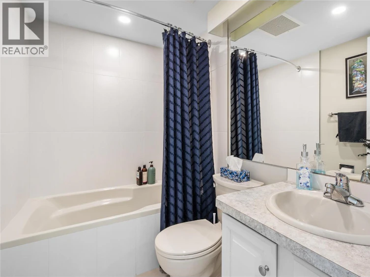 203-86 Lakeshore Drive, Penticton, BC, V2A 1B5 - 17