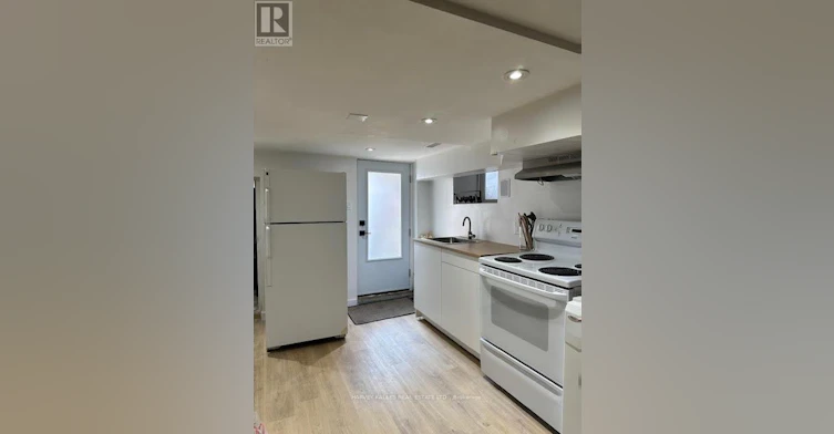 LOWER-115 Northcliffe Boulevard, Toronto, ON, M6E 3K5 - 4
