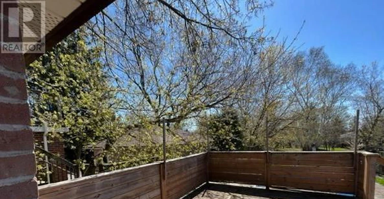 293 Ellerslie Avenue, Toronto, ON, M2R 1B6 - 11