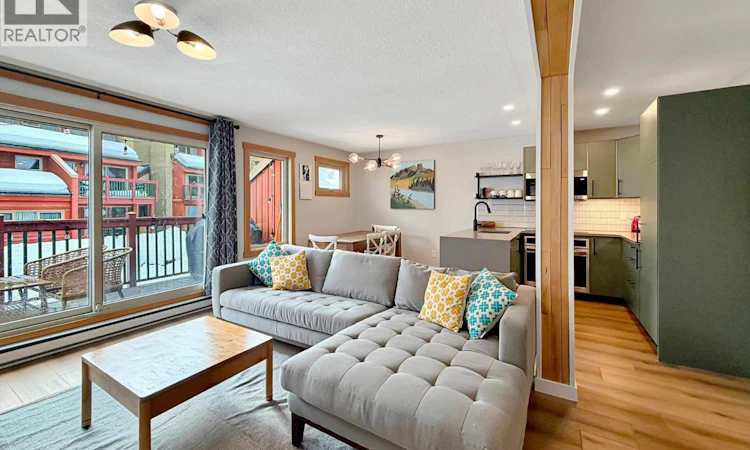 317-2030 Panorama Drive