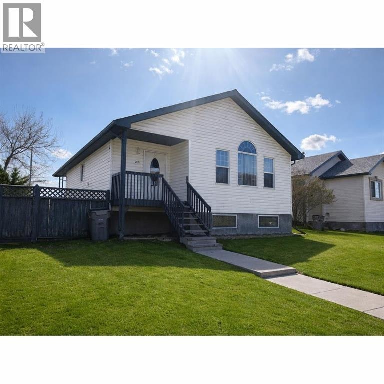 22 Kreiner Crescent, Whitecourt, AB, T7S 1X5