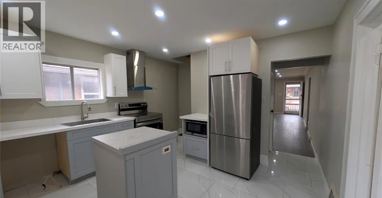 UPPER-3243 Millen Street, Windsor, ON, N9C 1T1 - 7