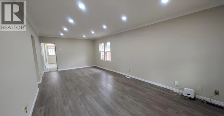 UPPER-3243 Millen Street, Windsor, ON, N9C 1T1 - 2