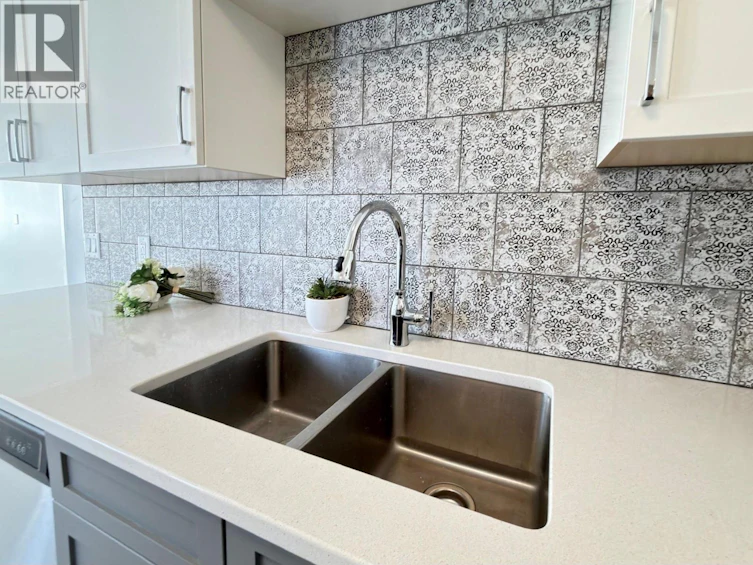 361 Douglas Avenue, Penticton, BC, V2A 2V1 - 7