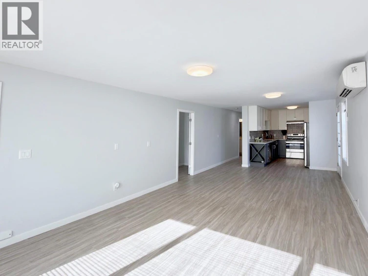 361 Douglas Avenue, Penticton, BC, V2A 2V1 - 9