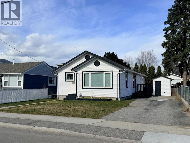 361 Douglas Avenue, Penticton, BC, V2A 2V1 - 2