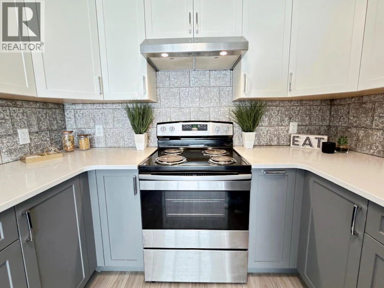 361 Douglas Avenue, Penticton, BC, V2A 2V1 - 4