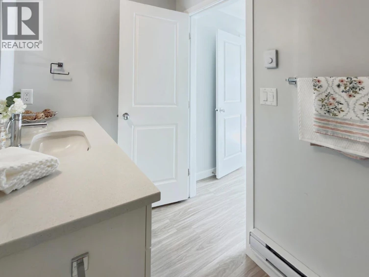 361 Douglas Avenue, Penticton, BC, V2A 2V1 - 14