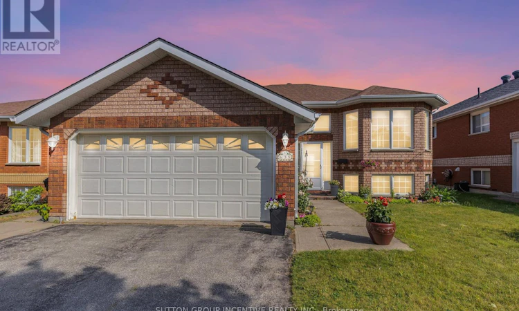 635 Wayne Crescent