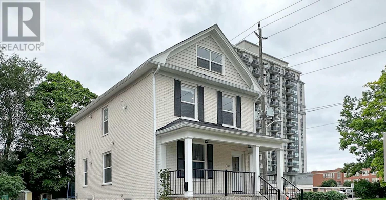 1-242 Kendal Avenue, Oshawa, ON, L1G 5B5 - 2